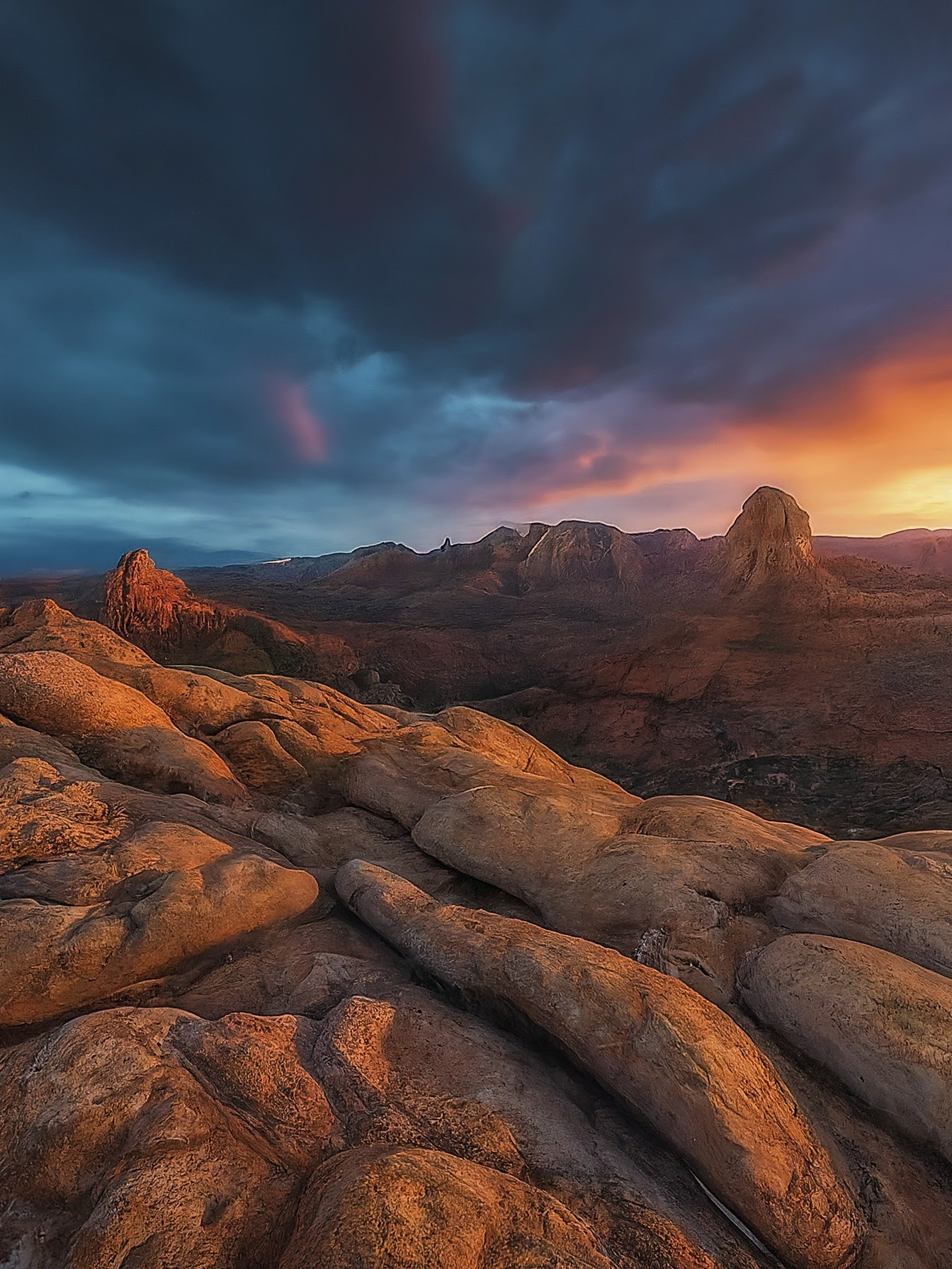 обложка для статьи про Skin Itching No Rash? 7 Causes of Your Itch